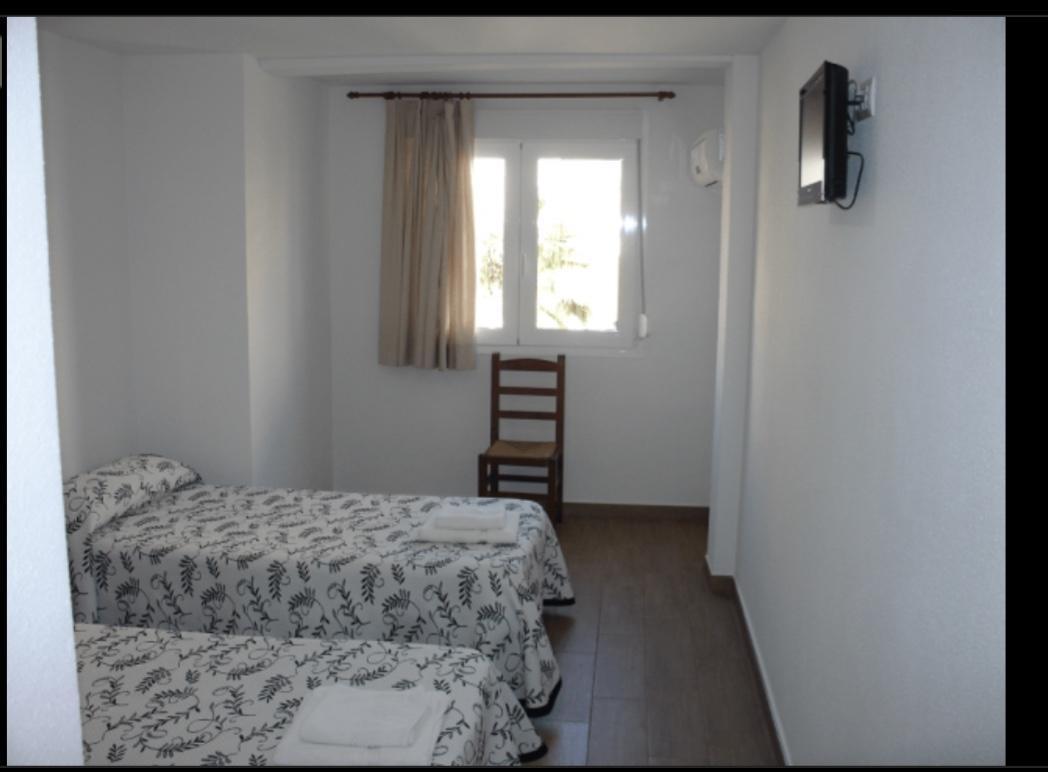 אונטיניינט Habitacions Casa Roberto מראה חיצוני תמונה