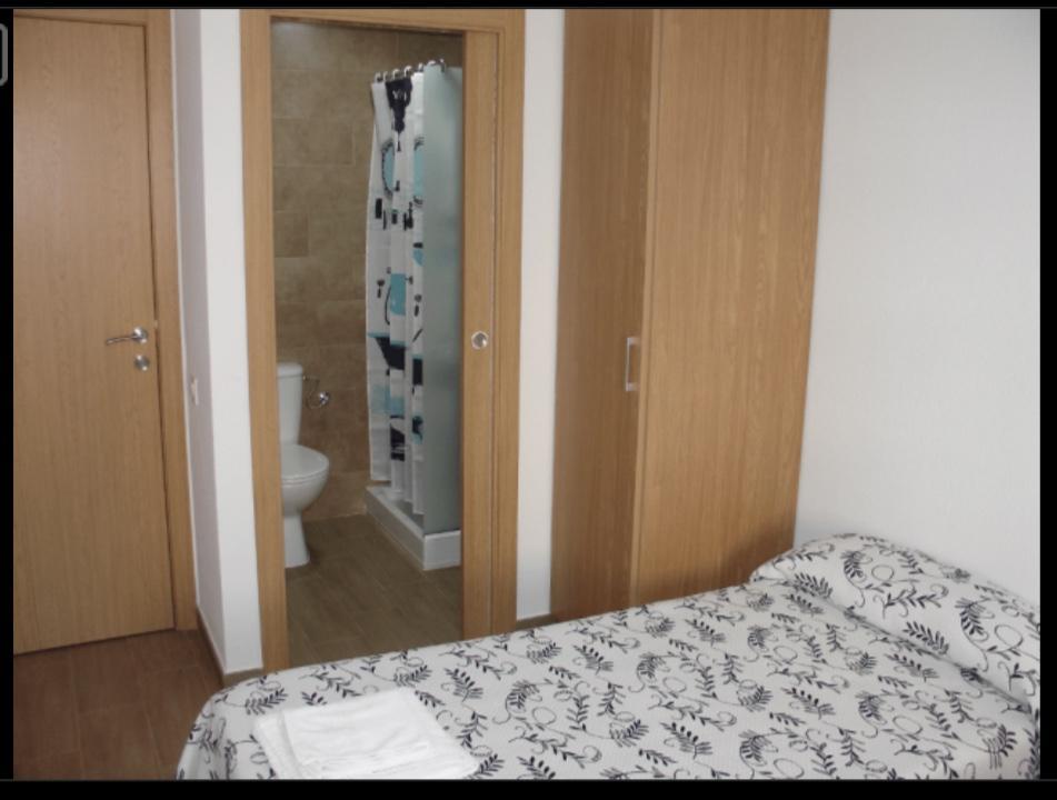 אונטיניינט Habitacions Casa Roberto מראה חיצוני תמונה