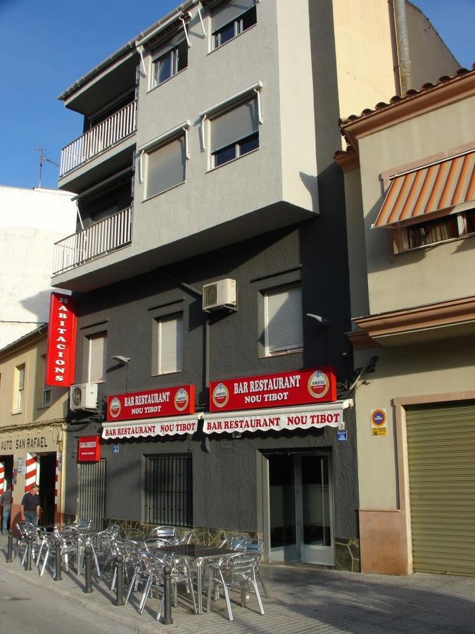 אונטיניינט Habitacions Casa Roberto מראה חיצוני תמונה